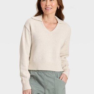 Universal Thread Women's XS Mid-Length V-Neck Pull Over Collard Cream Sweater